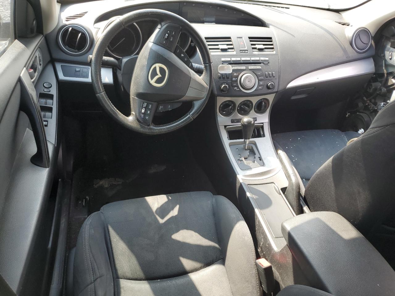 2011 Mazda 3 S VIN: JM1BL1U5XB1416355 Lot: 62360595