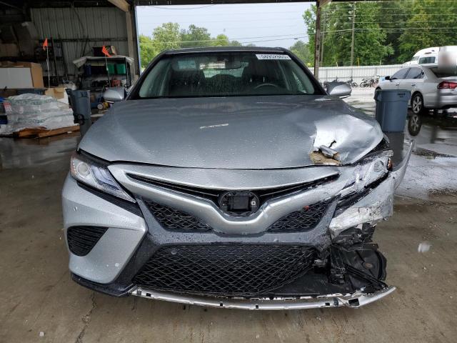  TOYOTA CAMRY 2018 Серебристый