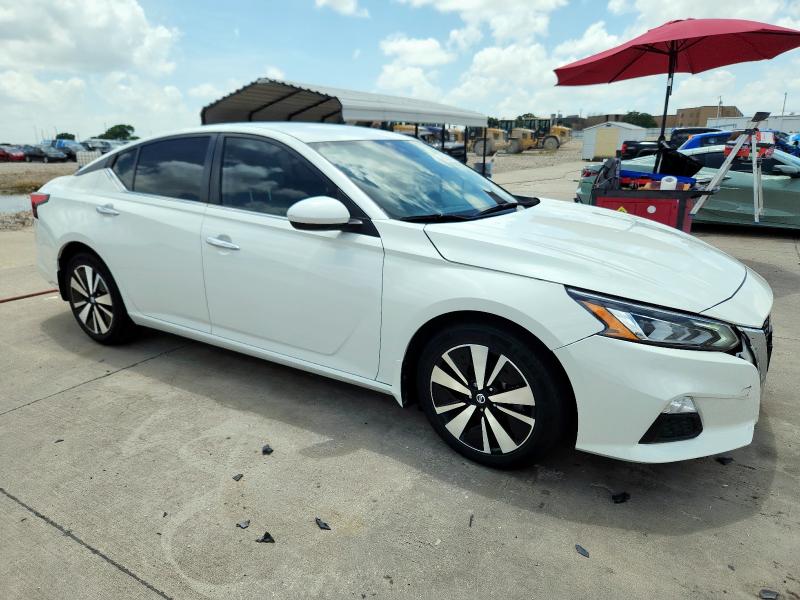  NISSAN ALTIMA 2022 Белы