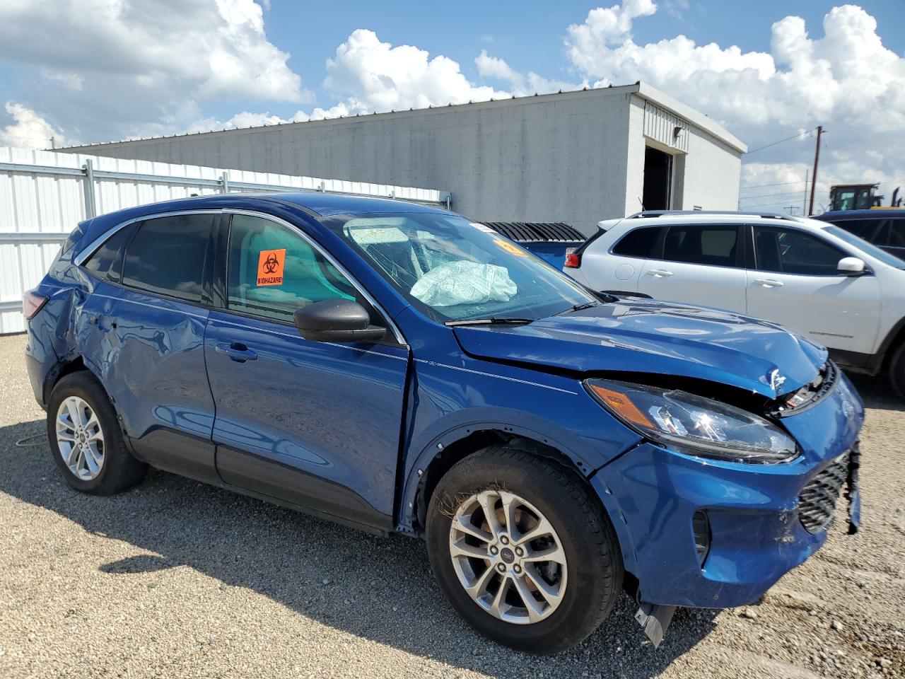 FORD ESCAPE 2022 VIN 1FMCU9G60NUA95705 фото 4