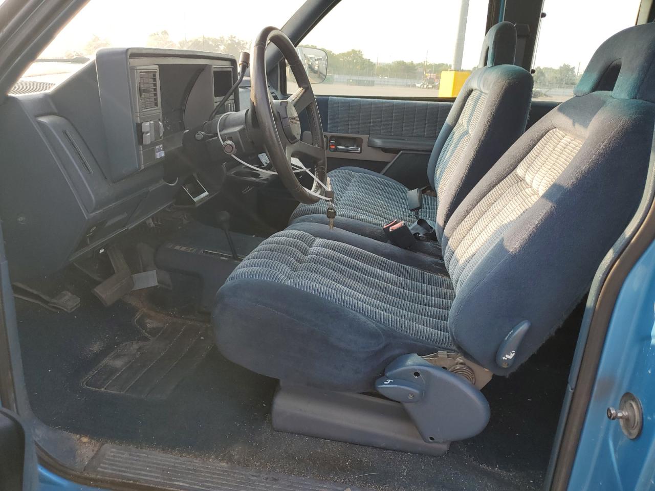 1994 Chevrolet Gmt-400 K1500 VIN: 1GCEK19K6RE105670 Lot: 59359185