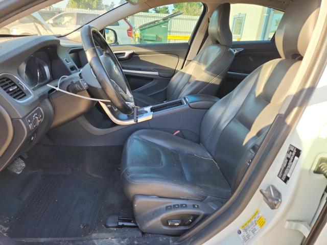 Sedans VOLVO S60 2015 White