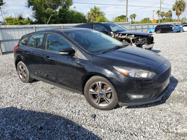 Hatchbacks FORD FOCUS 2016 Black
