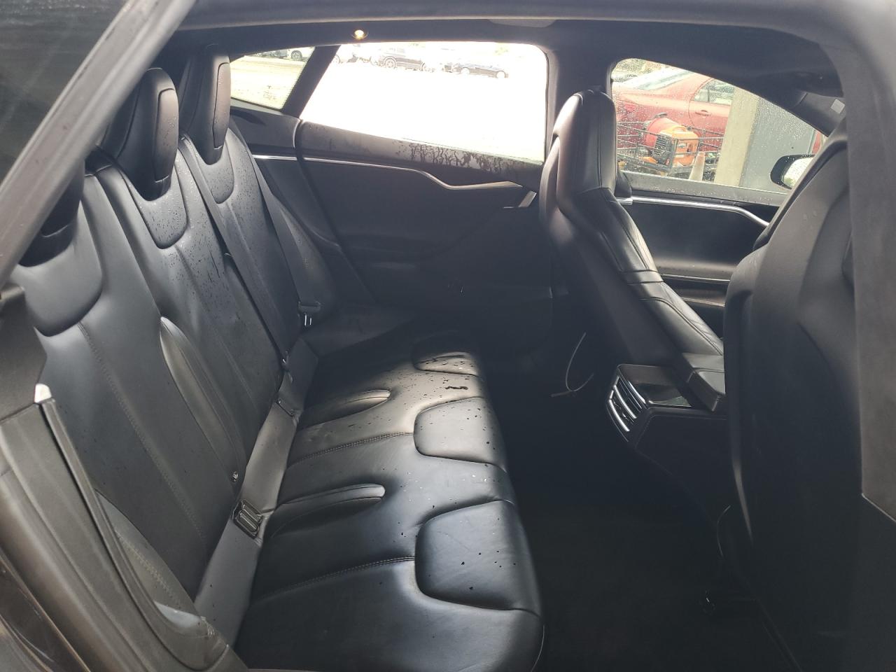 2015 Tesla Model S VIN: 5YJSA1E25FF112695 Lot: 61962915