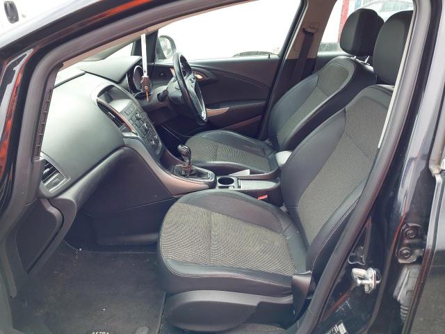 2011 VAUXHALL ASTRA SE