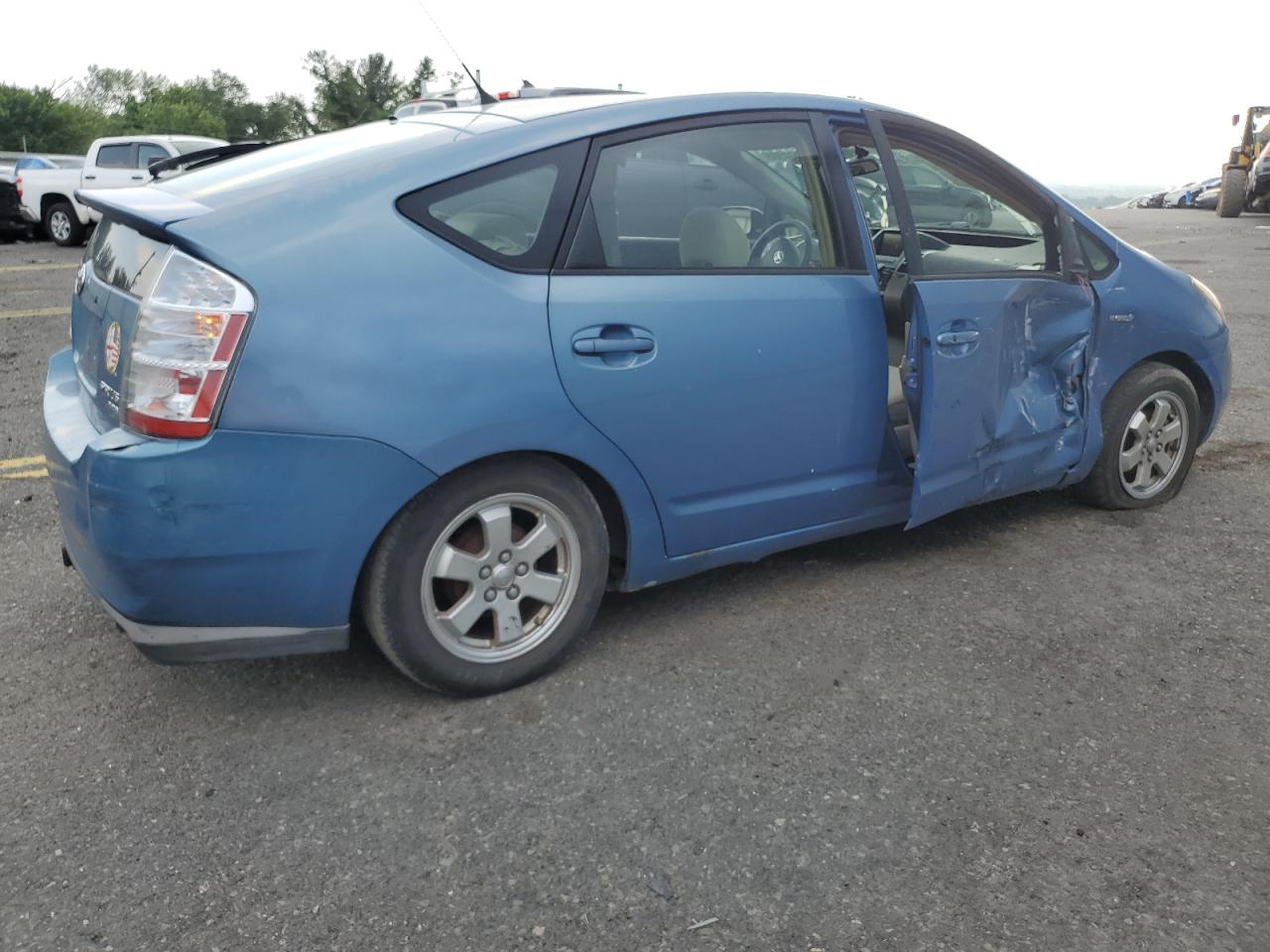 TOYOTA PRIUS 2007 VIN JTDKB20U777674908 фото 3