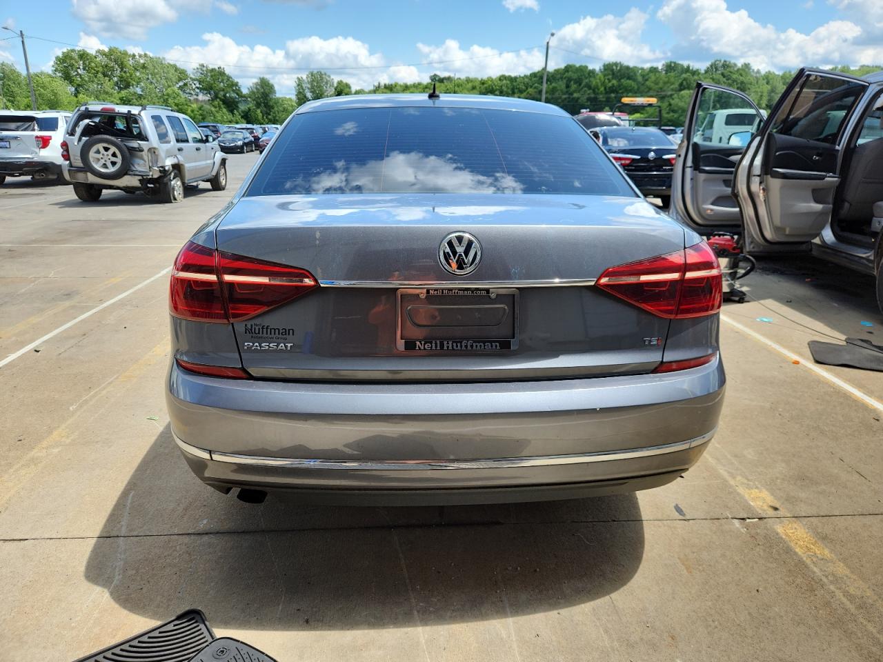 2017 Volkswagen Passat S VIN: 1VWAT7A35HC047903 Lot: 61750375