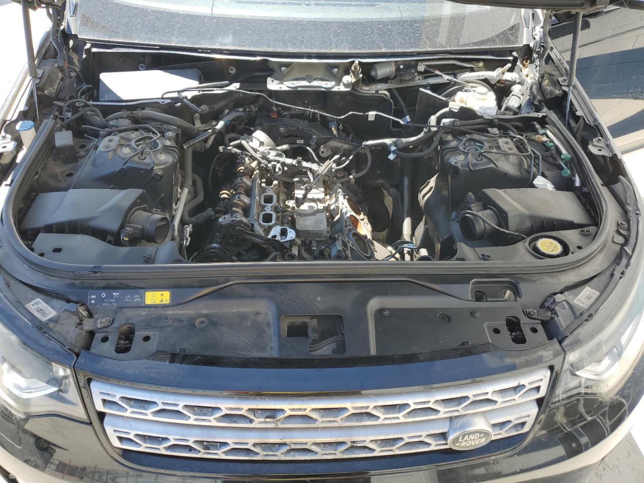2017 Land Rover Discovery Hse VIN: SALRRBBVXHA013810 Lot: 60164195