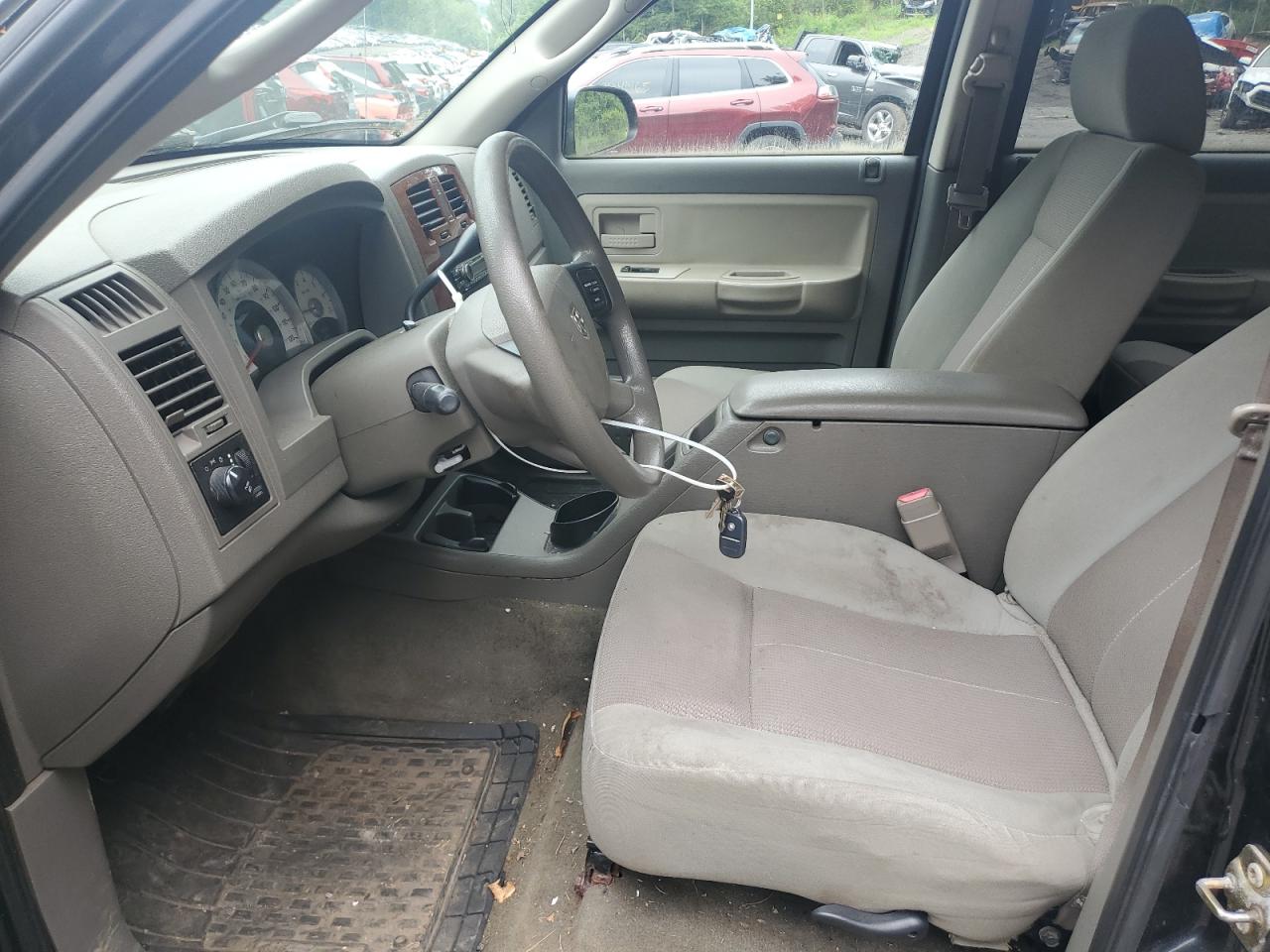 2005 Dodge Dakota Quad Slt VIN: 1D7HW48N55S237979 Lot: 62791915