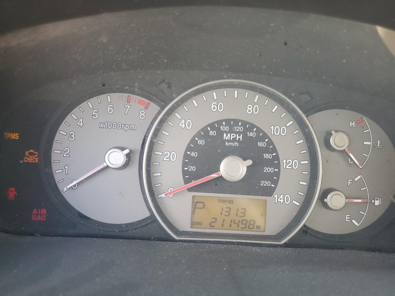 2007 Kia Rondo Base VIN: KNAFG525477053374 Lot: 62422405