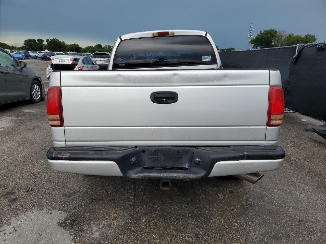 2003 Dodge Dakota Quad Sport VIN: 1D7HL38N63S188341 Lot: 61622355