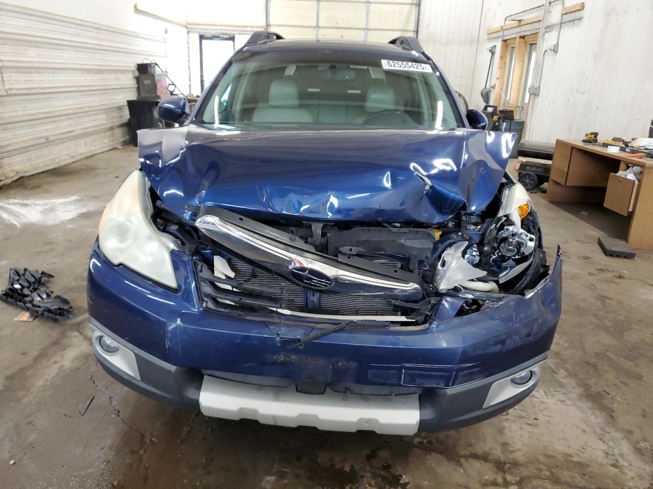 SUBARU OUTBACK 2011 VIN 4S4BRDKC8B2310879 photo 5