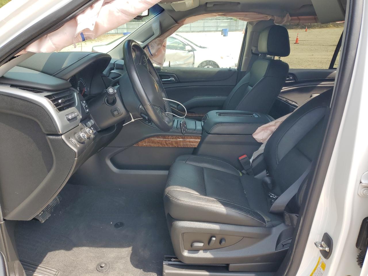 2019 Chevrolet Tahoe K1500 Premier VIN: 1GNSKCKJ9KR210595 Lot: 61662255