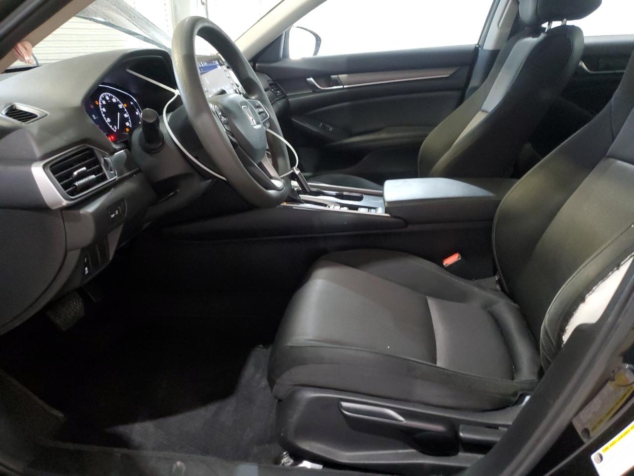 2022 Honda Accord Lx VIN: 1HGCV1F14NA021697 Lot: 62632875