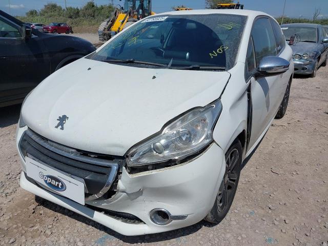 PEUGEOT 208 ALLURE 2014