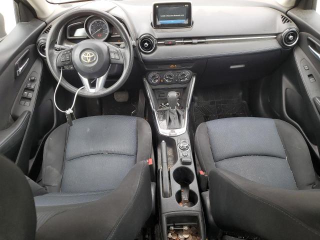  TOYOTA YARIS 2017 Czerwony