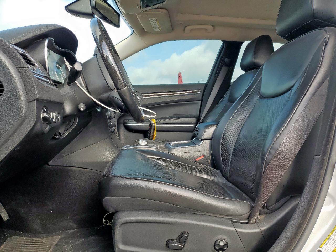 CHRYSLER 300 2020 VIN 2C3CCAEG1LH102816 photo 7