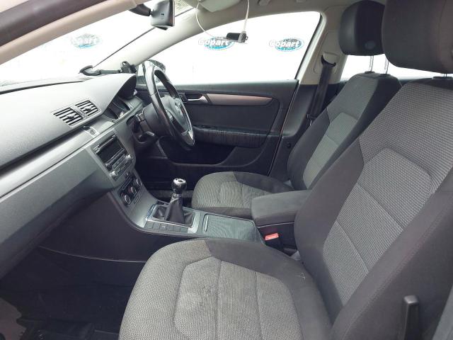 2011 VOLKSWAGEN PASSAT SE