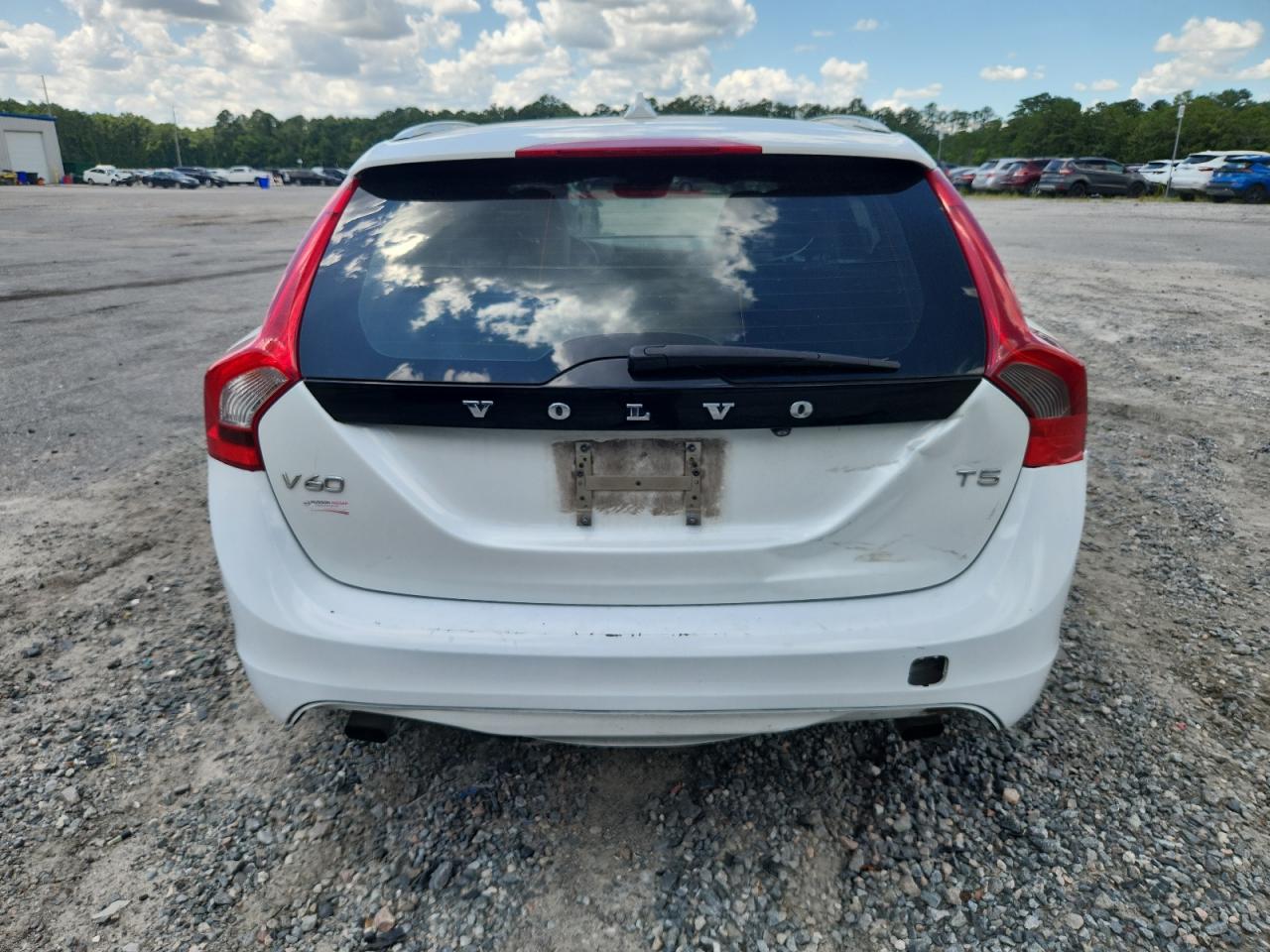 2017 Volvo V60 T5 Premier VIN: YV140MEKXH1369502 Lot: 61730385