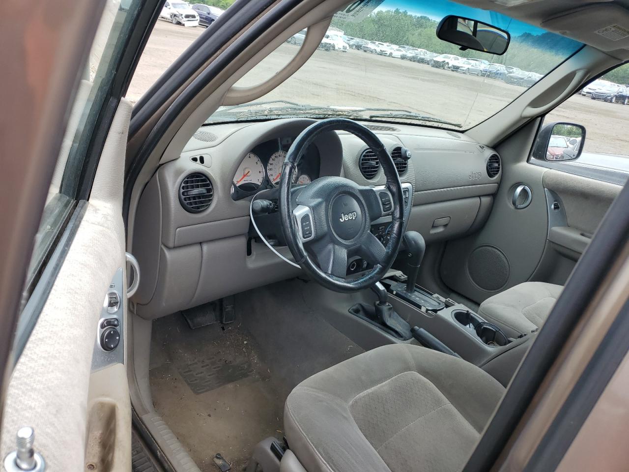 JEEP LIBERTY 2002 VIN 1J4GL58K22W120496 фото 8