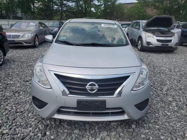  NISSAN VERSA 2016 Srebrny