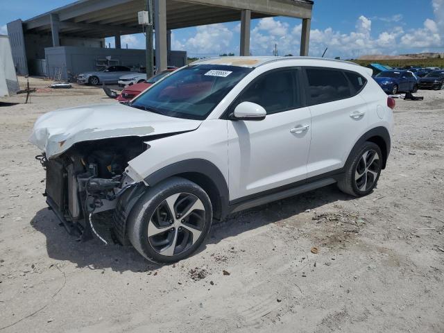  HYUNDAI TUCSON 2017 Белы