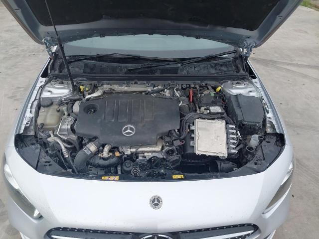 2021 MERCEDES BENZ A 200 D AM