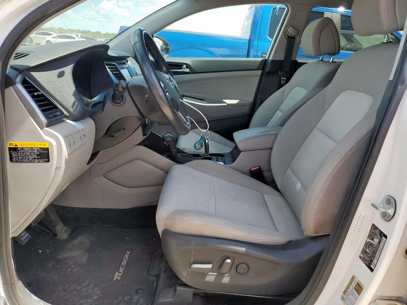  HYUNDAI TUCSON 2016 Белы