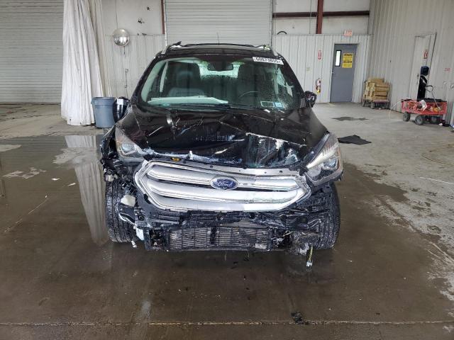  FORD ESCAPE 2017 Czarny