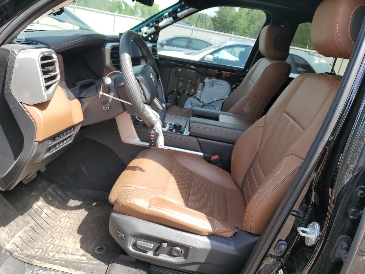 2022 Toyota Tundra Crewmax Platinum VIN: 5TFMA5EC6NX004678 Lot: 60983365