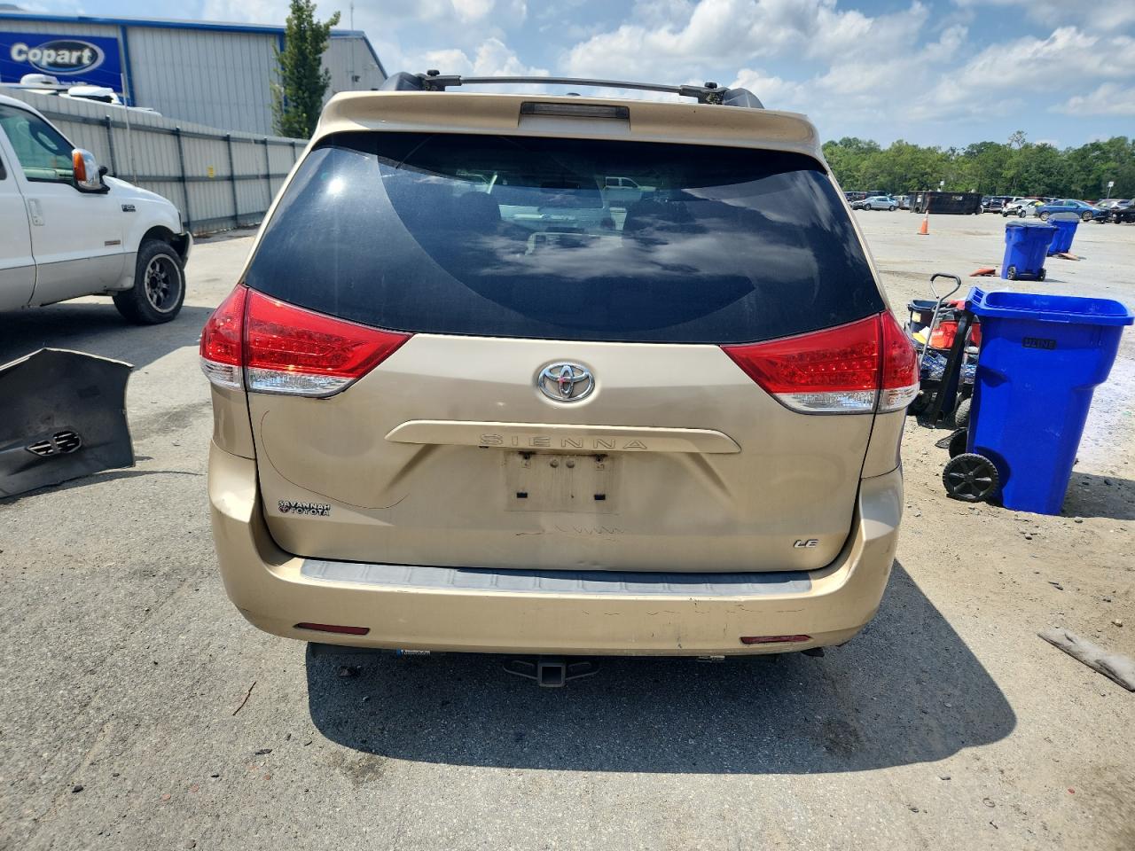 2012 Toyota Sienna Le VIN: 5TDKK3DC4CS243904 Lot: 62687655
