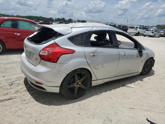 Hatchbacks FORD FOCUS 2013 Silver