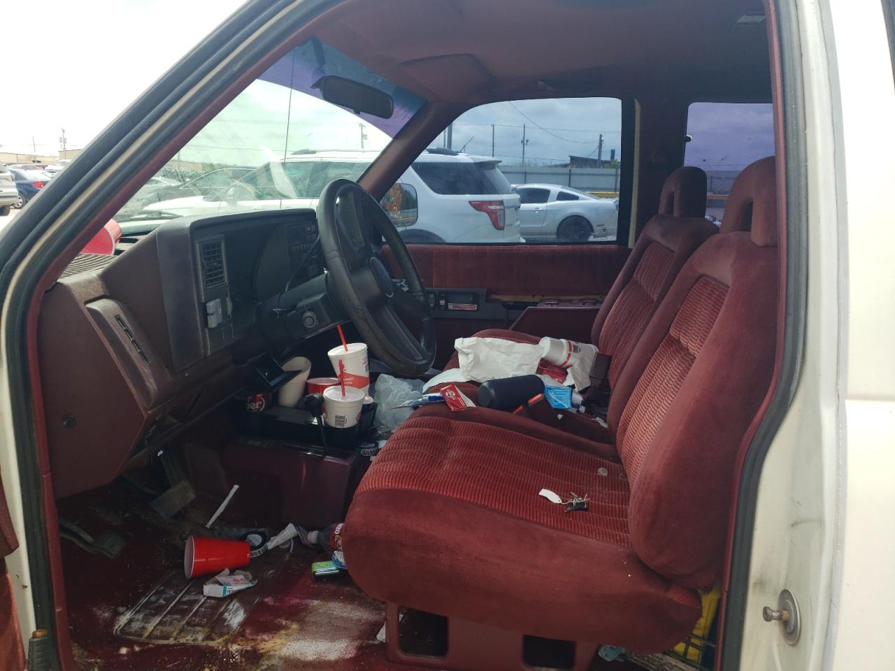 1992 GMC Sierra K1500 VIN: 2GTEK19K9N1554773 Lot: 62872005