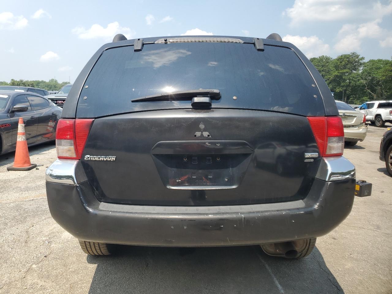 2004 Mitsubishi Endeavor Xls VIN: 4A4MN31S34E057055 Lot: 58129705