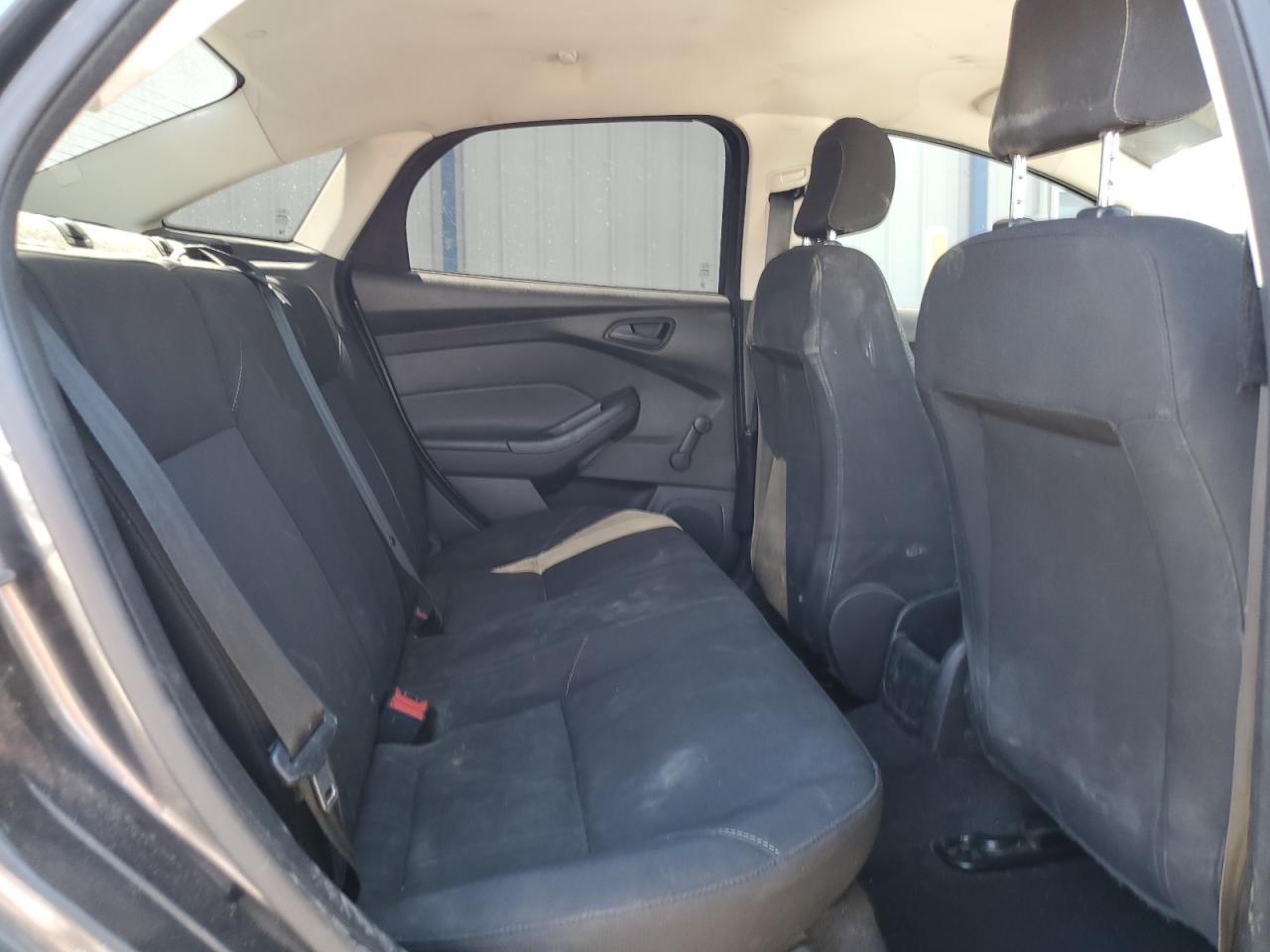 2016 Ford Focus S VIN: 1FADP3E22GL395757 Lot: 61167905