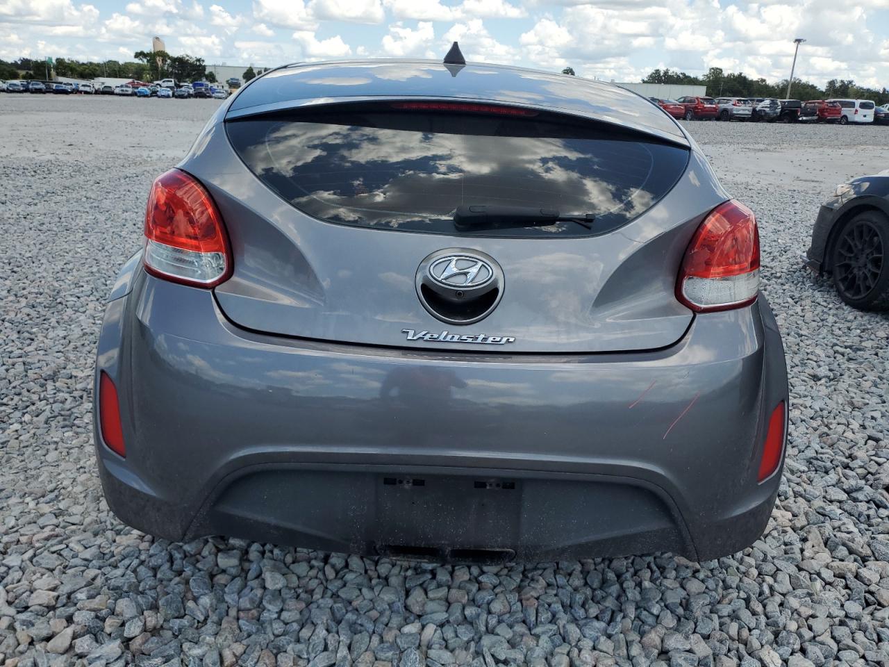 2015 Hyundai Veloster VIN: KMHTC6AD6FU244774 Lot: 61019535