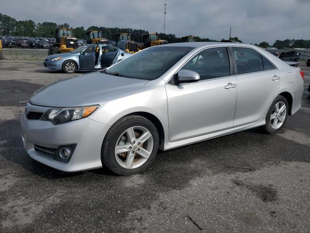  TOYOTA CAMRY 2012 Srebrny