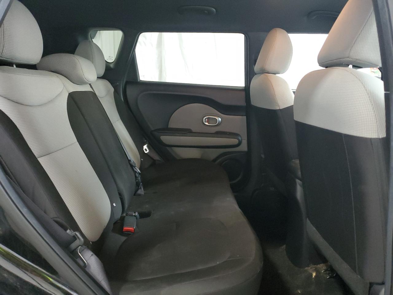 KNDJN2A25G7354969 2016 Kia Soul