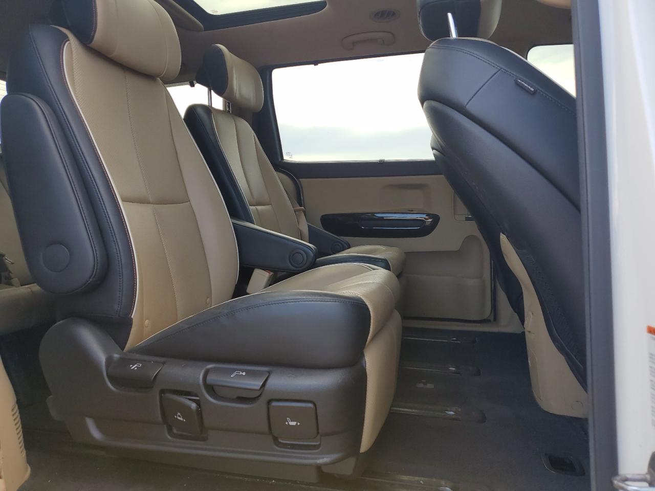 2015 Kia Sedona Sxl VIN: KNDME5C1XF6037292 Lot: 62592075