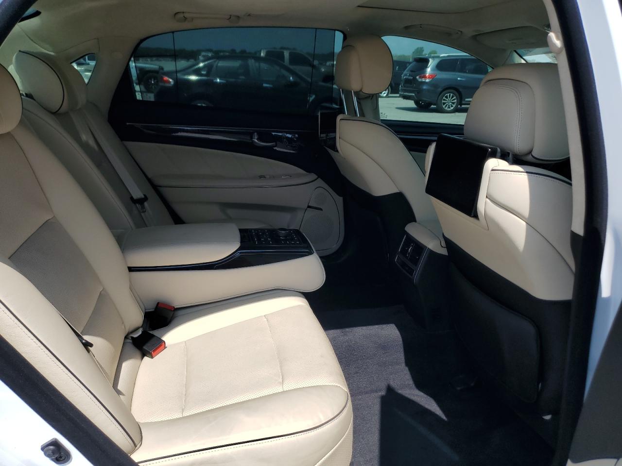 2015 Hyundai Equus Signature VIN: KMHGH4JH6FU095812 Lot: 62262895