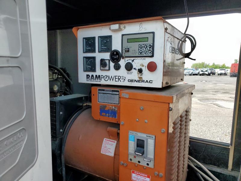  UNKN GENERATOR 2001 Белый