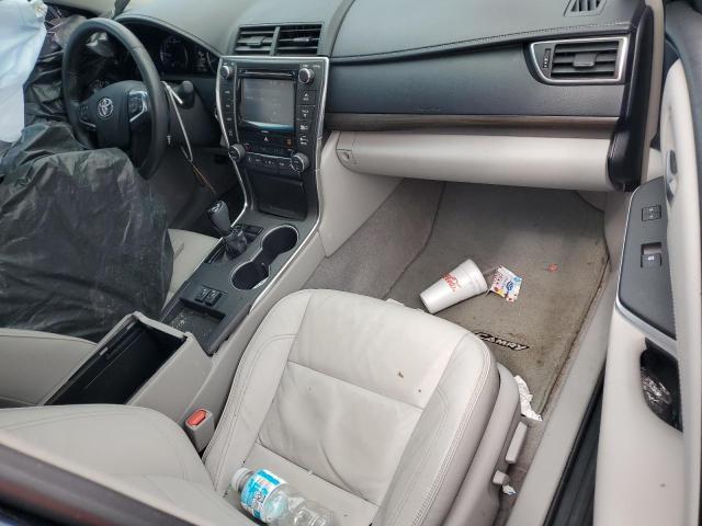  TOYOTA CAMRY 2017 Granatowy