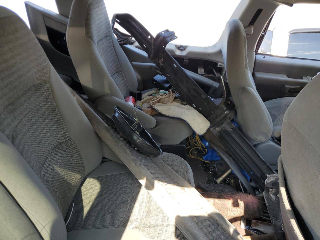 2003 Ford Econoline E350 Super Duty Wagon VIN: 1FMNE31S73HA88751 Lot: 59338795