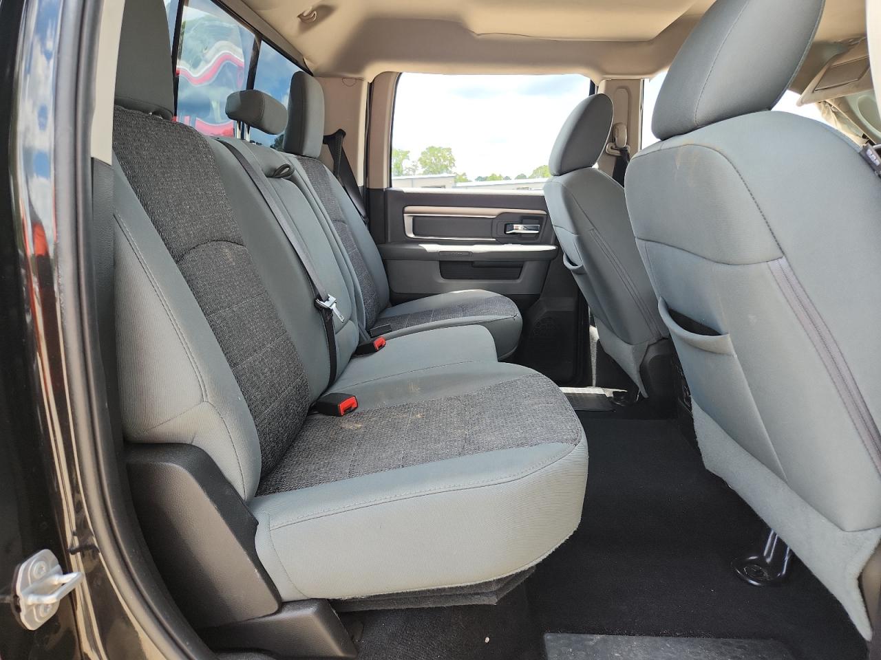 2017 Ram 1500 Slt VIN: 3C6RR7LT4HG505145 Lot: 61973965