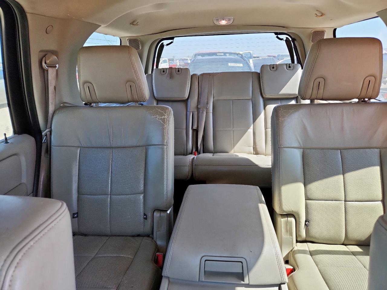 2011 Lincoln Navigator VIN: 5LMJJ2H54BEJ10058 Lot: 61057815