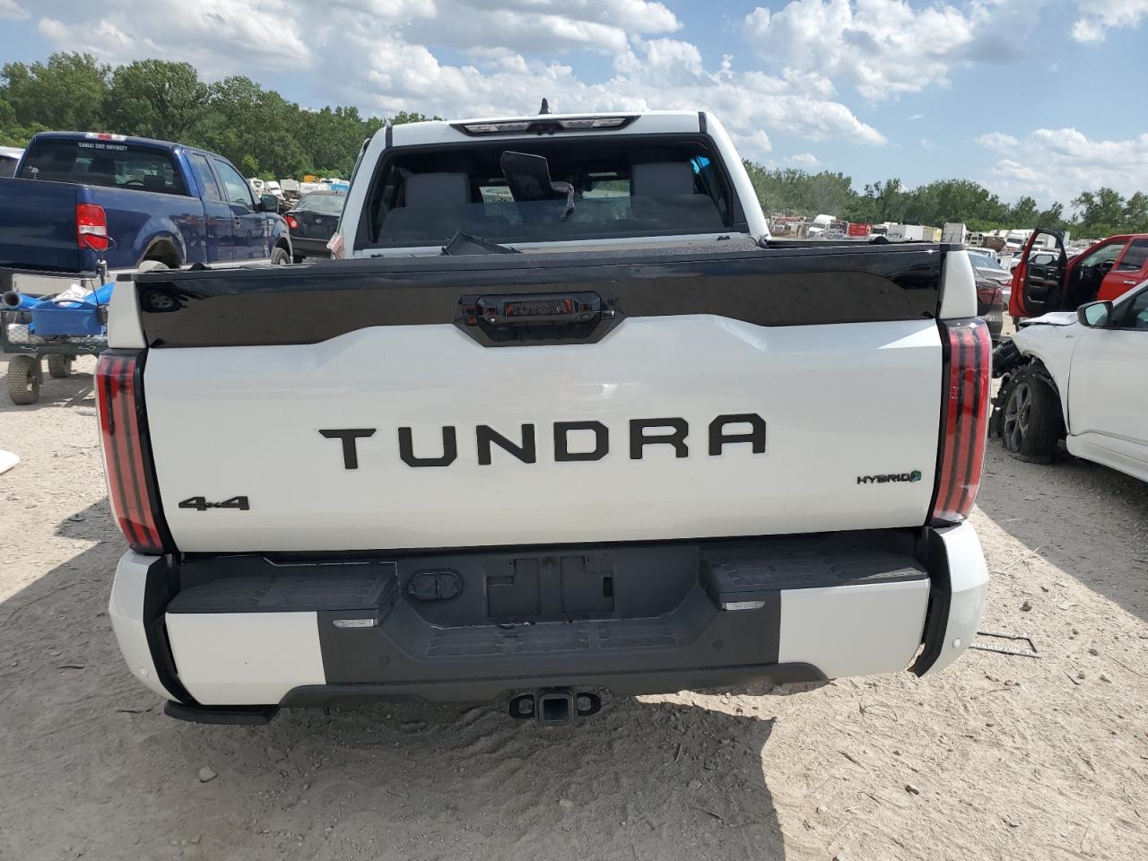 TOYOTA TUNDRA 2024 VIN 5TFNC5DB6RX051433 фото 6