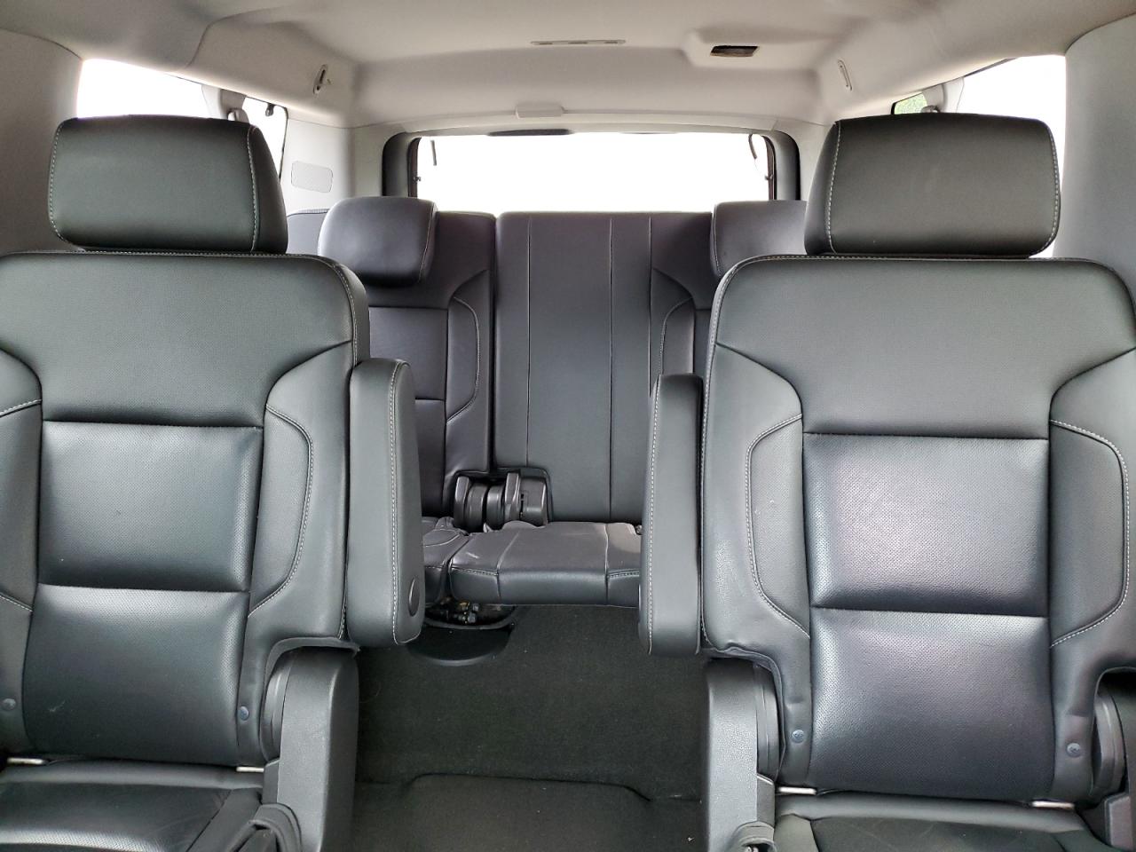 2017 Chevrolet Suburban K1500 Premier VIN: 1GNSKJKC2HR294726 Lot: 61134725