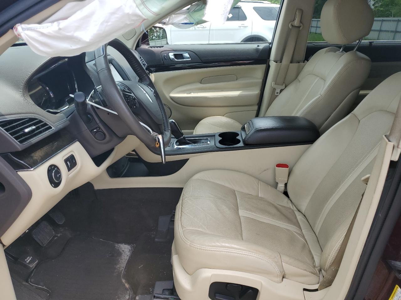 2019 Lincoln Mkt VIN: 2LMHJ5AT1KBL02324 Lot: 60821275