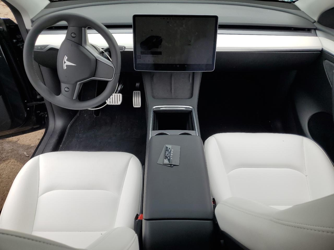 2025 Tesla Model Y VIN: 7SAYGDEF3SF306667 Lot: 62927505