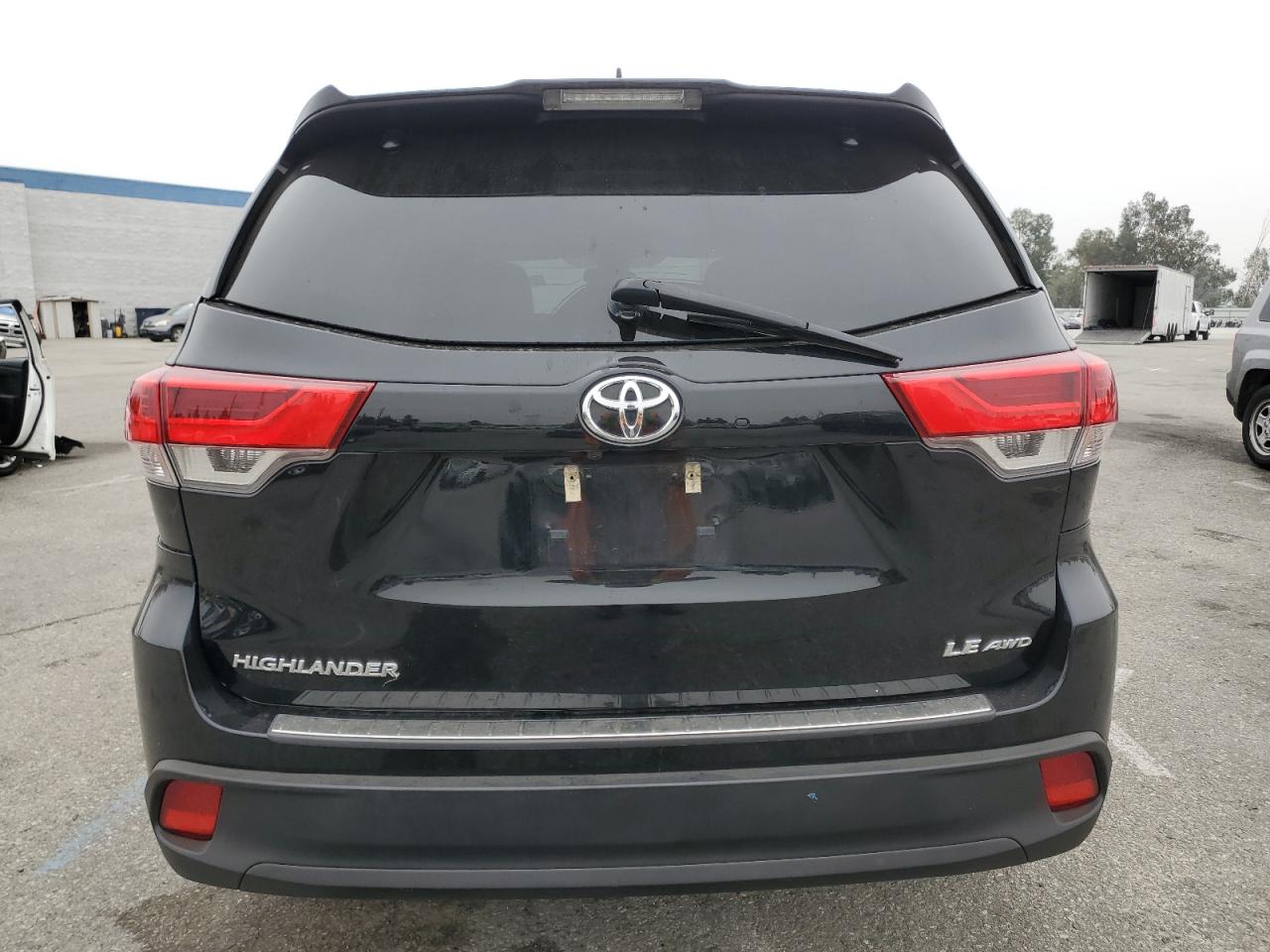 2019 Toyota Highlander Le VIN: 5TDBZRFH4KS973172 Lot: 61799085